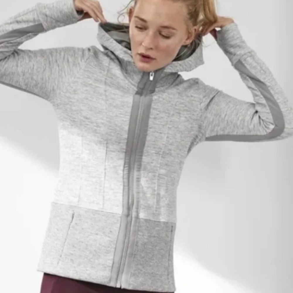 Athleta Heathered Gray Fitted Victory Hoodie